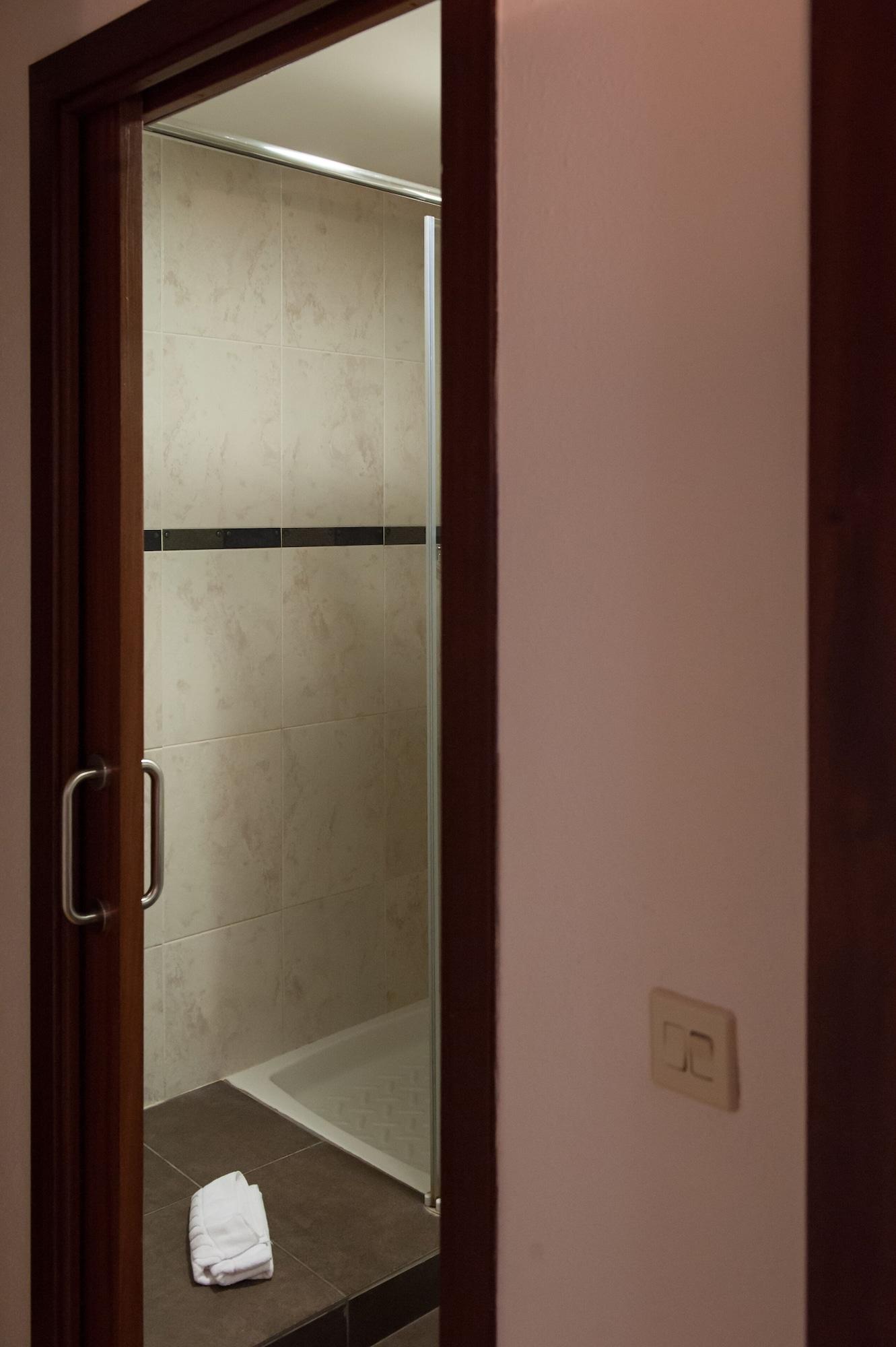 Hotel Unzaga Plaza Éibar Екстериор снимка