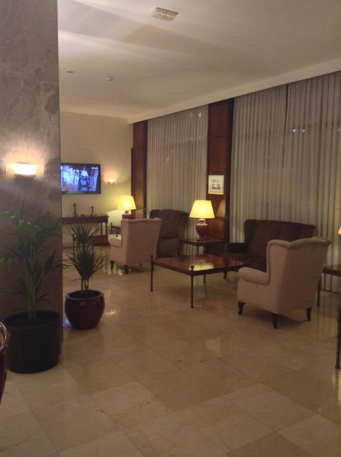 Hotel Unzaga Plaza Éibar Екстериор снимка